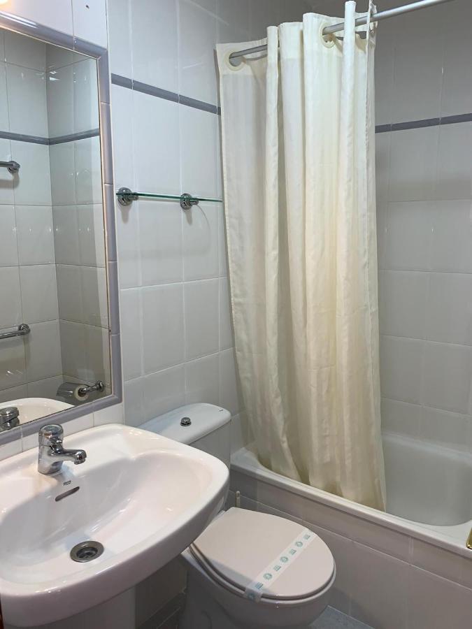 Hotel Los Robles Cangas de Onis Bagian luar foto