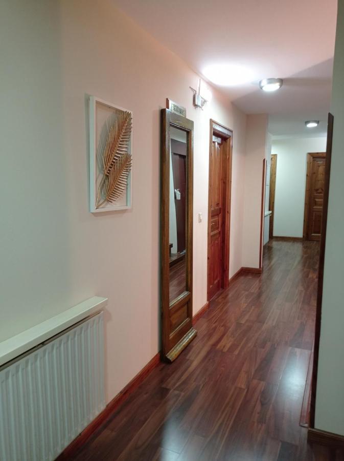 Hotel Los Robles Cangas de Onis Bagian luar foto