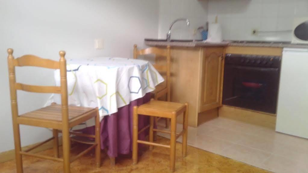 Hotel Los Robles Cangas de Onis Bagian luar foto